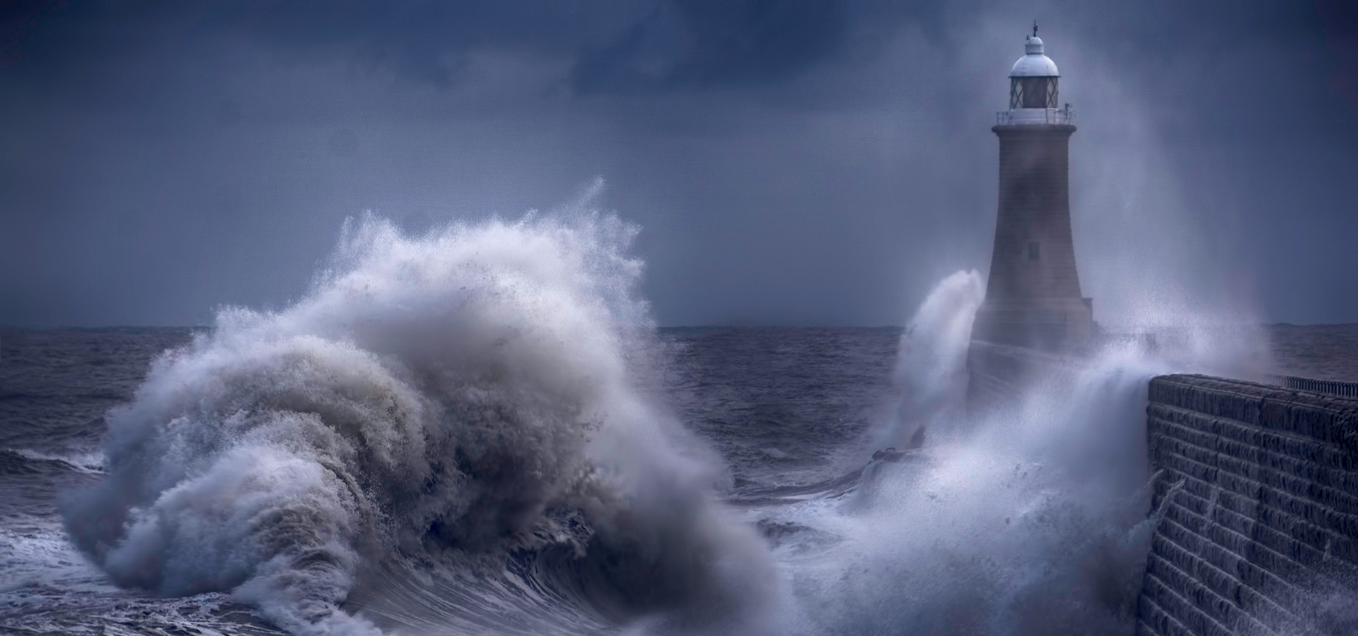 Continuité d’activité informatique PME Finistère phare en tempête